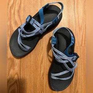 Women’s Chaco Sandals, Light Blue Strap Design, Size 8, Great Condition